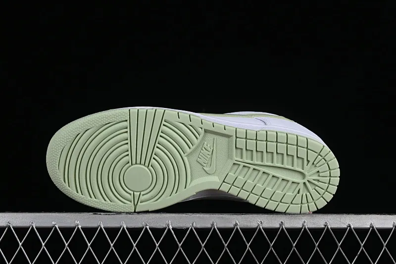 All Categories Nk SB Dunk Series Nk SB Dunk Low Low-top sneakers Nk SB Dunk Low Mint white and green color Low-top casual sports skateboard shoes DV0831-105